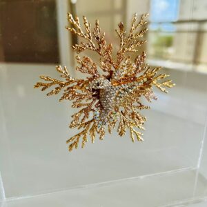 Escultura Espírito Santo Pombinha com Caixa em Acrílico